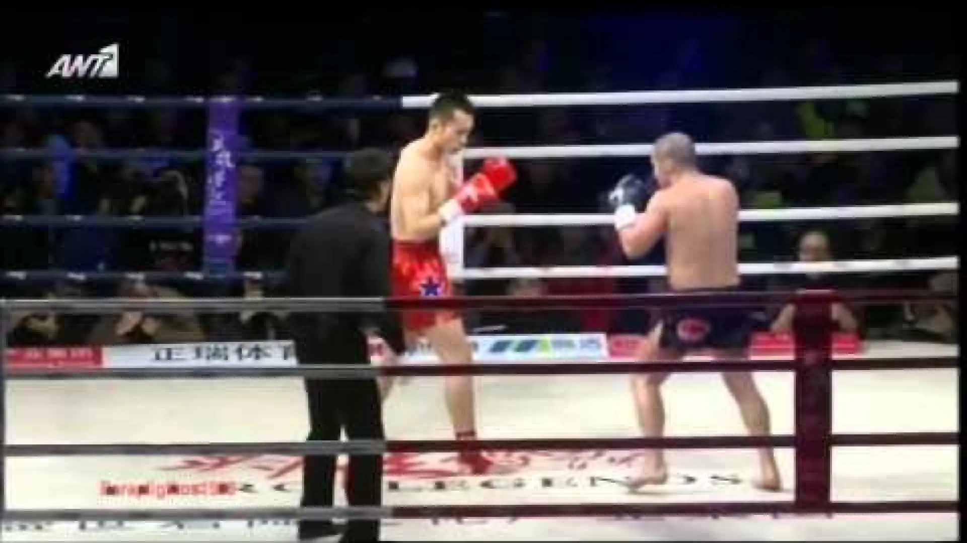 Mike Zambidis vs Xu Yan (Fight Video)