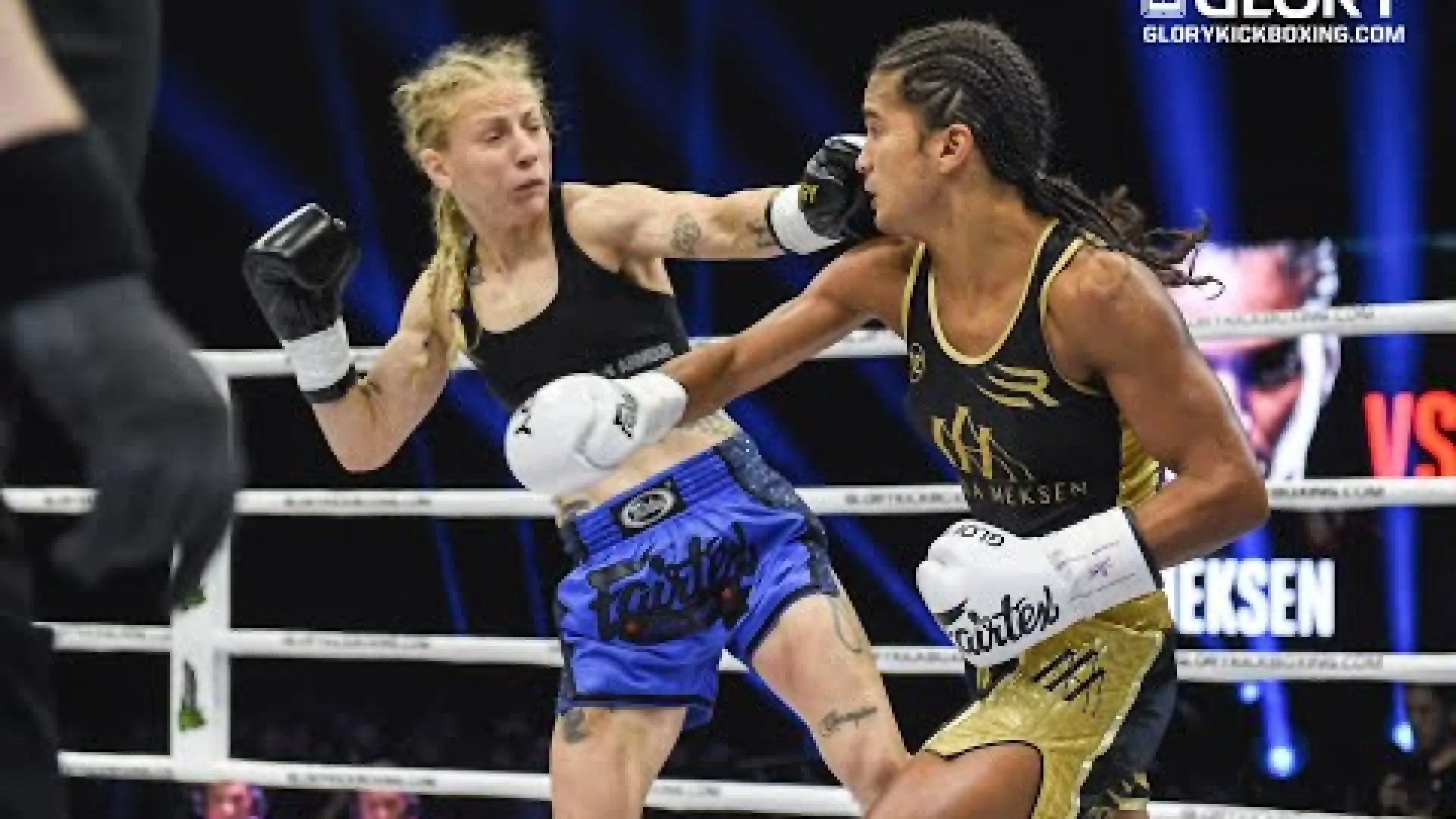 Anissa Meksen vs Sofia Olofsson (Fight Video)