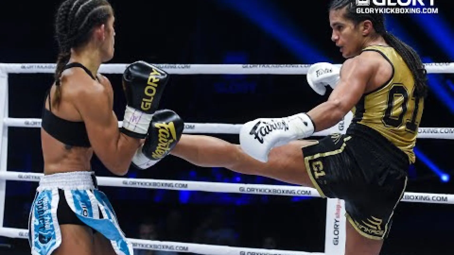 Anissa Meksen vs Tiffany Van Soest (Fight Video)