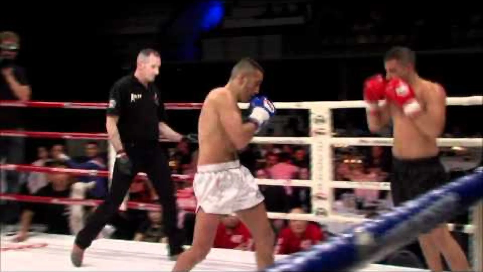 Tayfun Ozcan vs Petro Sedarous (Fight Video)