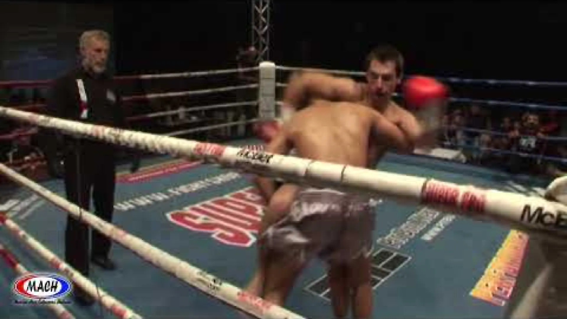 Tayfun Ozcan vs Twan Aarts (Fight Video)