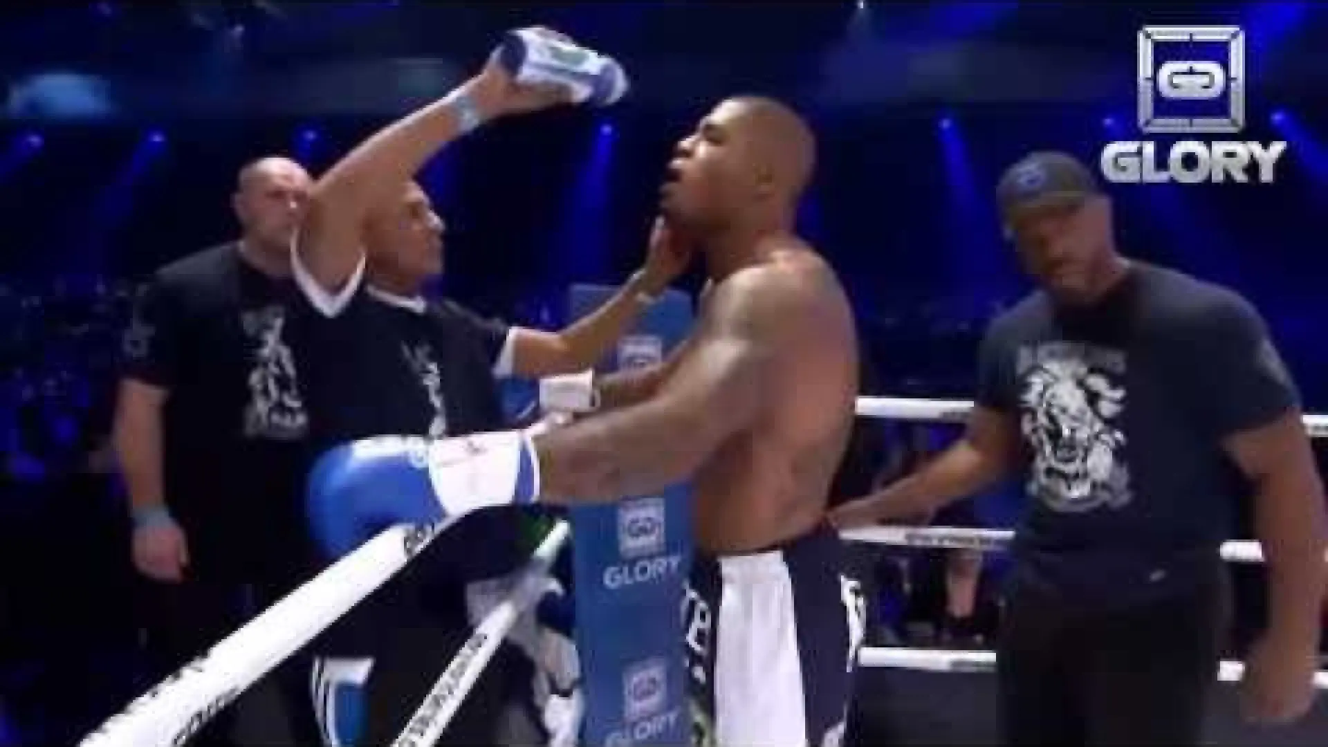 Tyrone Spong vs Remy Bonjasky (Fight Video)