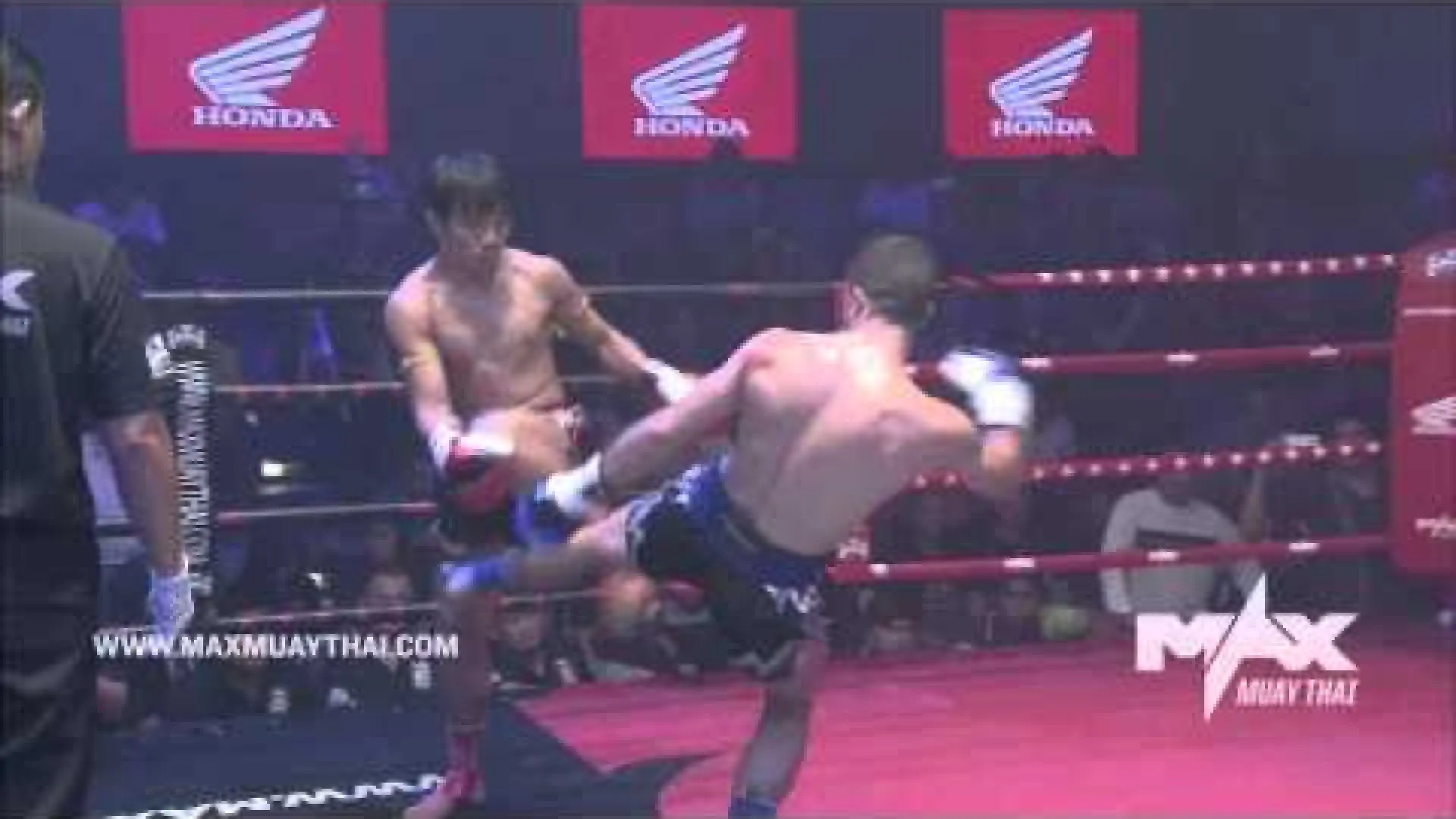 Fabio Pinca vs Capitan Petchyindee (Fight Video)