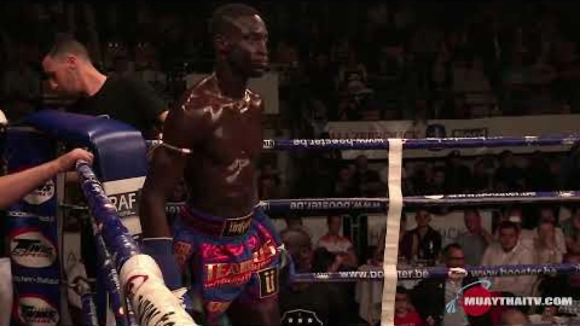 Bobo Sacko vs Mauro Serra (Fight Video)