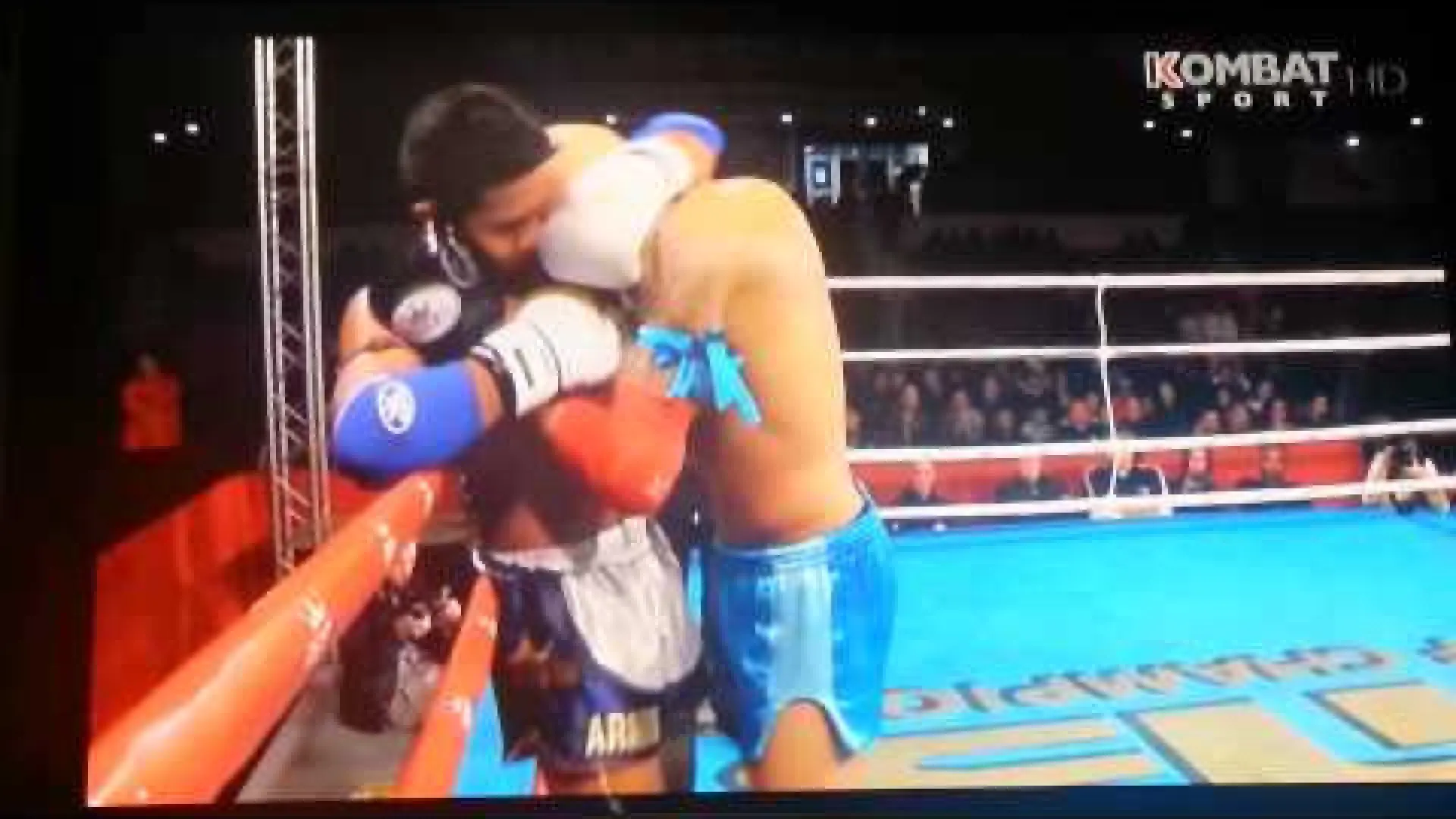 Samy Sana vs Armin Pumpanmuang (Fight Video)