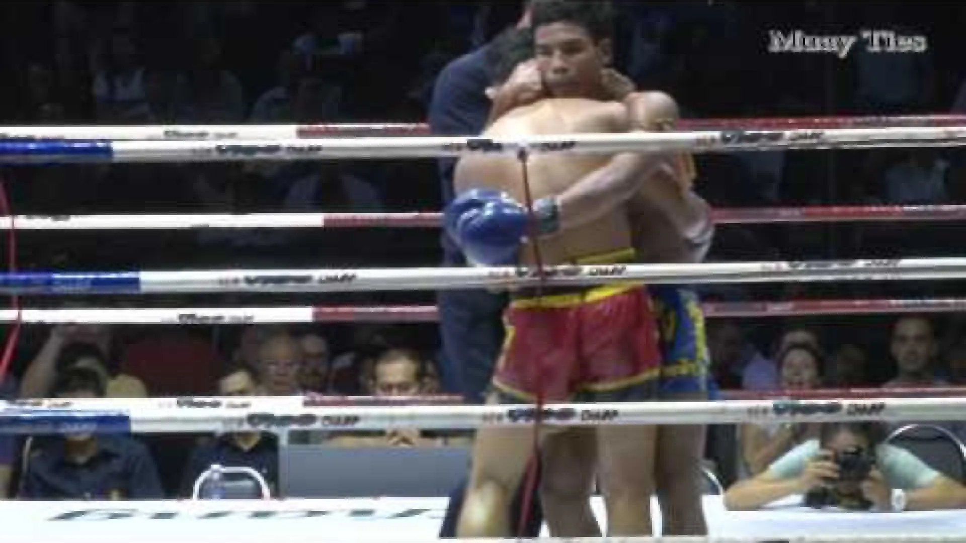 Petpanomrung Kiatmoo9 vs Pakorn PK Saenchai (Fight Video)