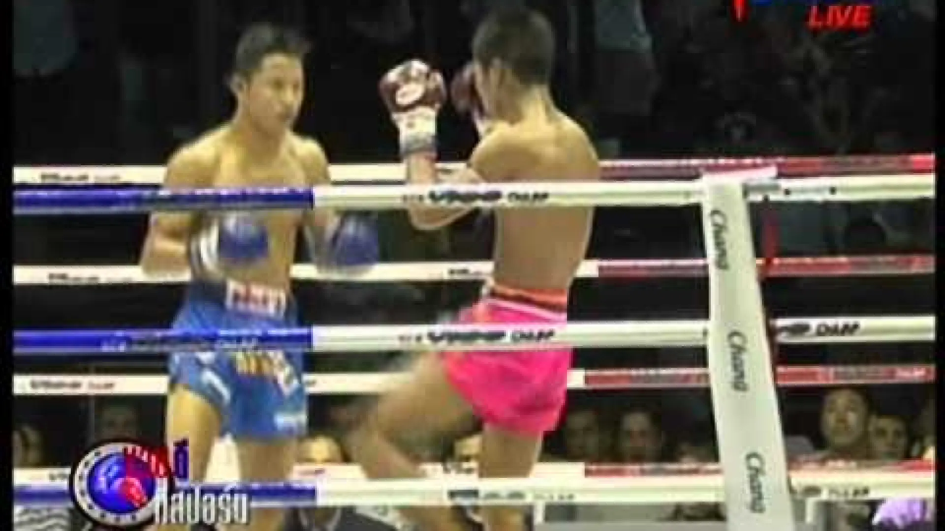 Petpanomrung Kiatmoo9 vs Yodkhunpon Sitmonchai (Fight Video)