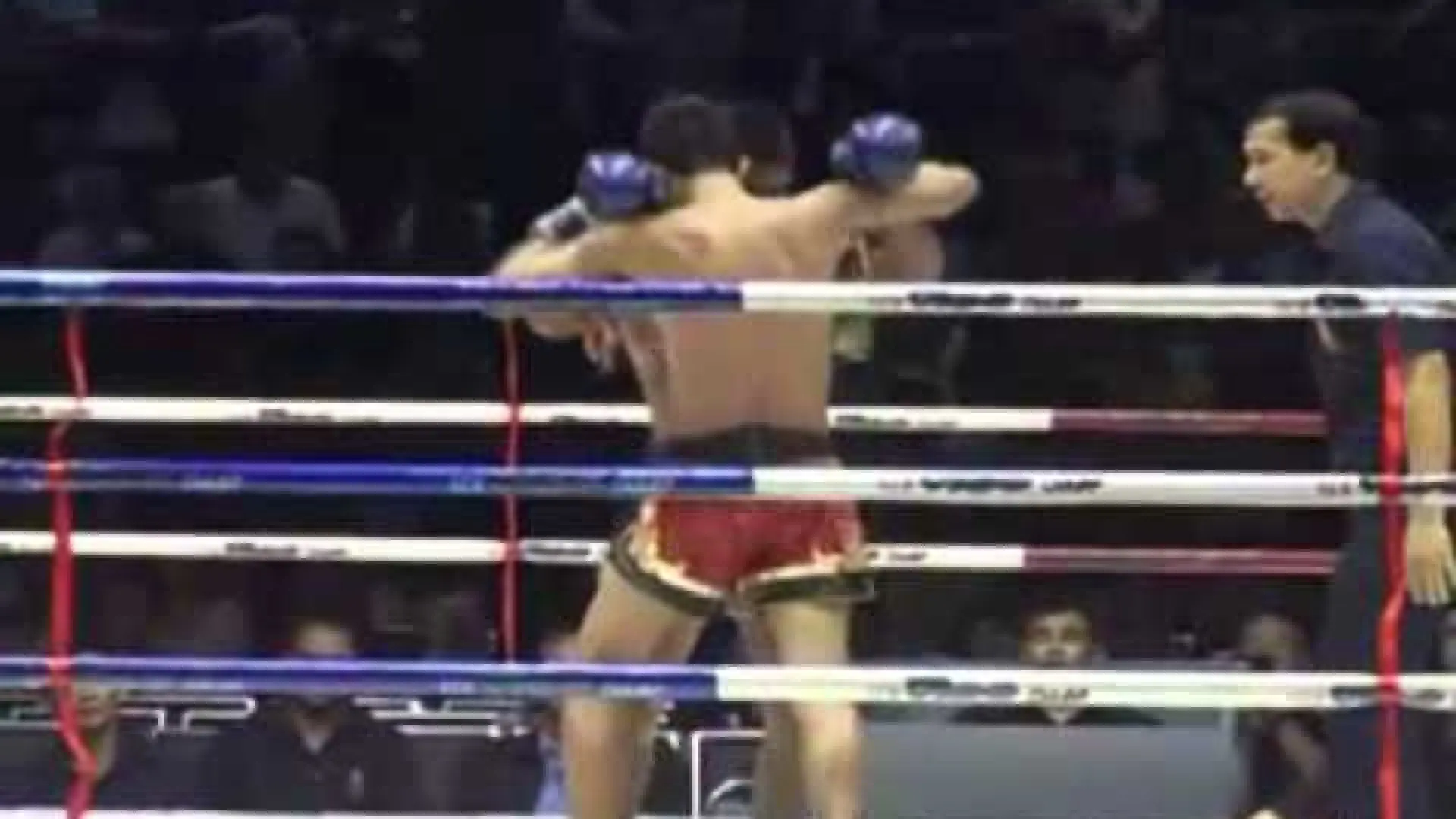 Petpanomrung Kiatmoo9 vs Penek Sitnumnoi (Fight Video)