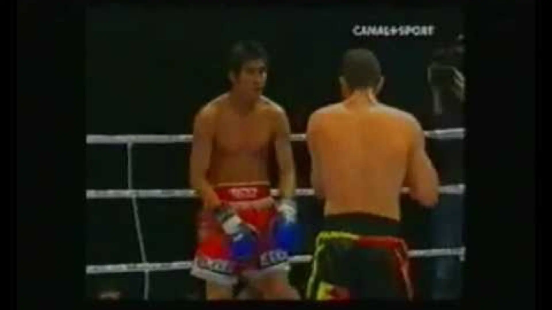 Davit Kiria vs Somrack Kamsing (Fight Video)