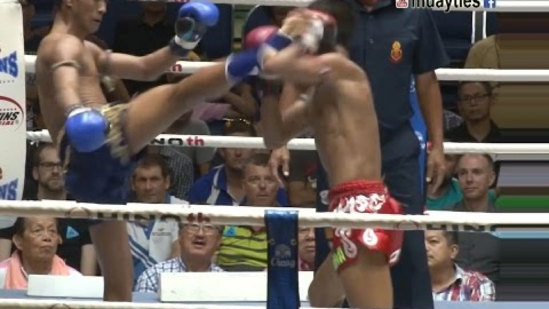 Panpayak Jitmuangnon vs Saen Parunchai (Fight Video)