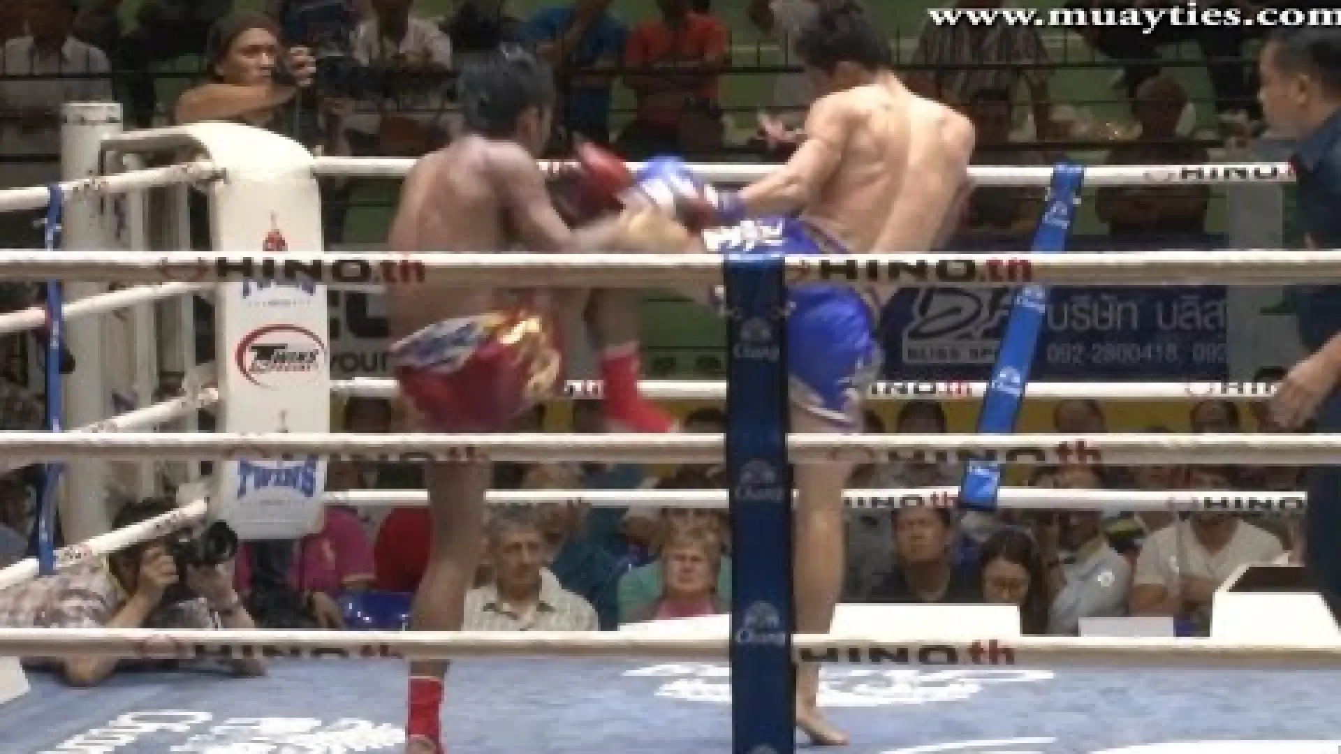 Muangthai PK Saenchai vs Parnphet Kiatjaroenchai (Fight Video)