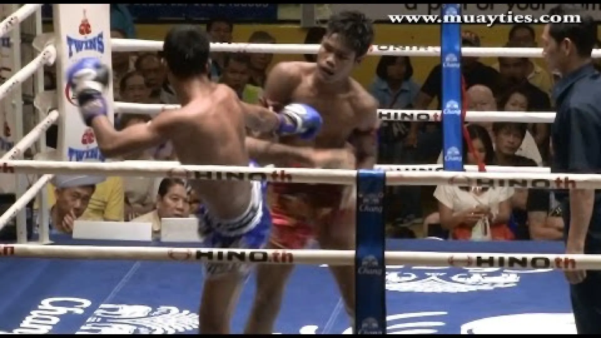 Muangthai PK Saenchai vs Penek Sitnumnoi (Fight Video)