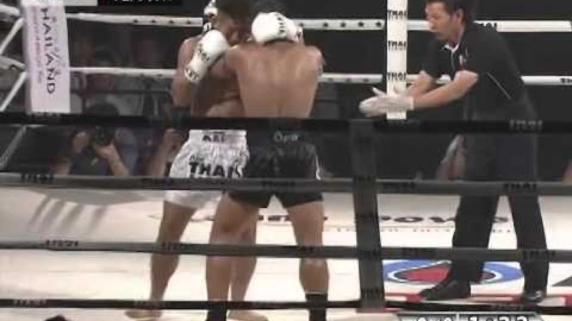 Yodsanklai Fairtex vs Shirasu Yasuhito (Fight Video)