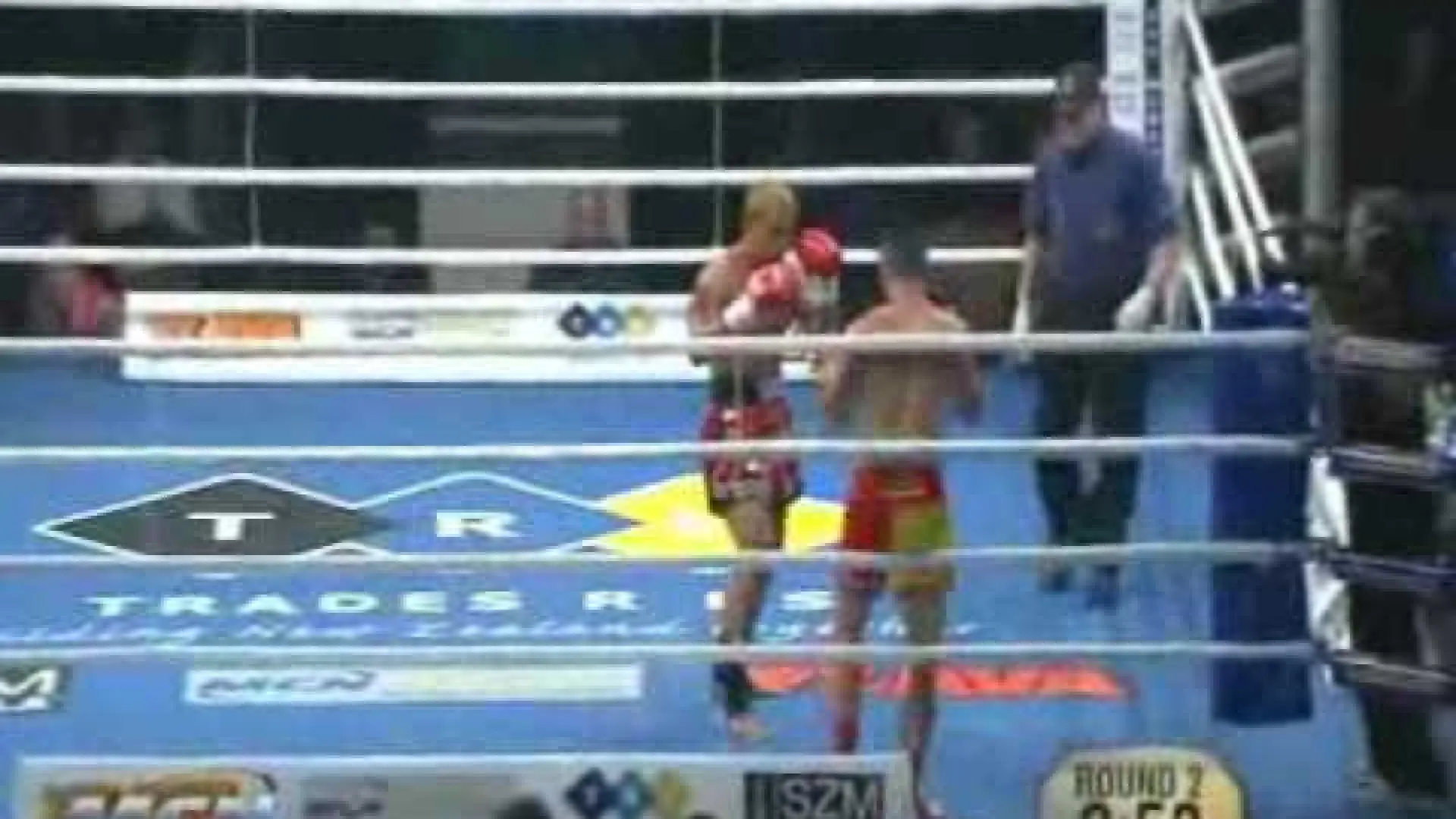 Yodsanklai Fairtex vs Shannon Foreman (Fight Video)