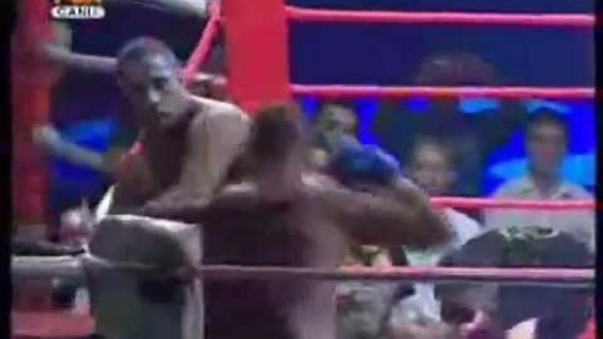 Gökhan Saki vs J.Defer Illiadis (Fight Video)