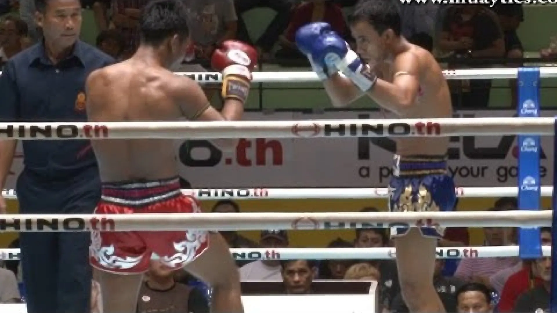 Kongsak Sitboonmee vs Penek Sitnumnoi (Fight Video)