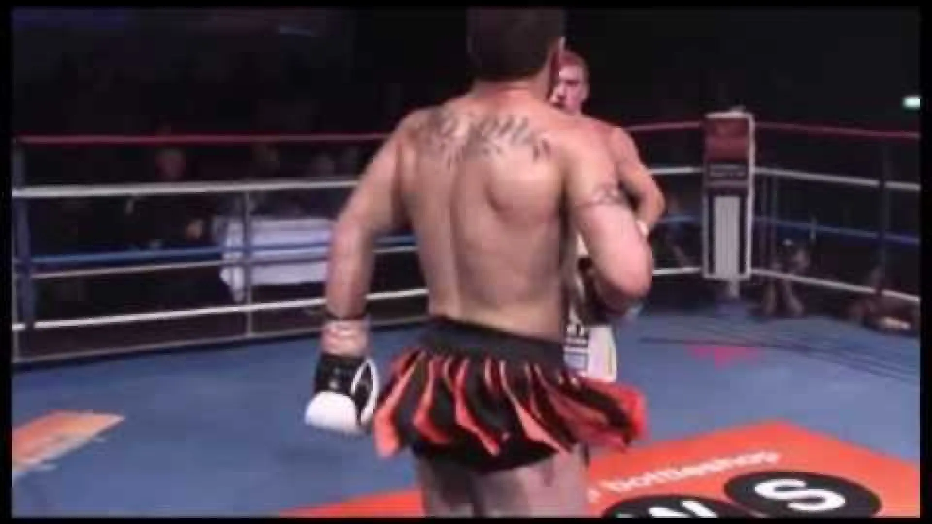 Steve Moxon vs Tass Tsitsiras (Fight Video)