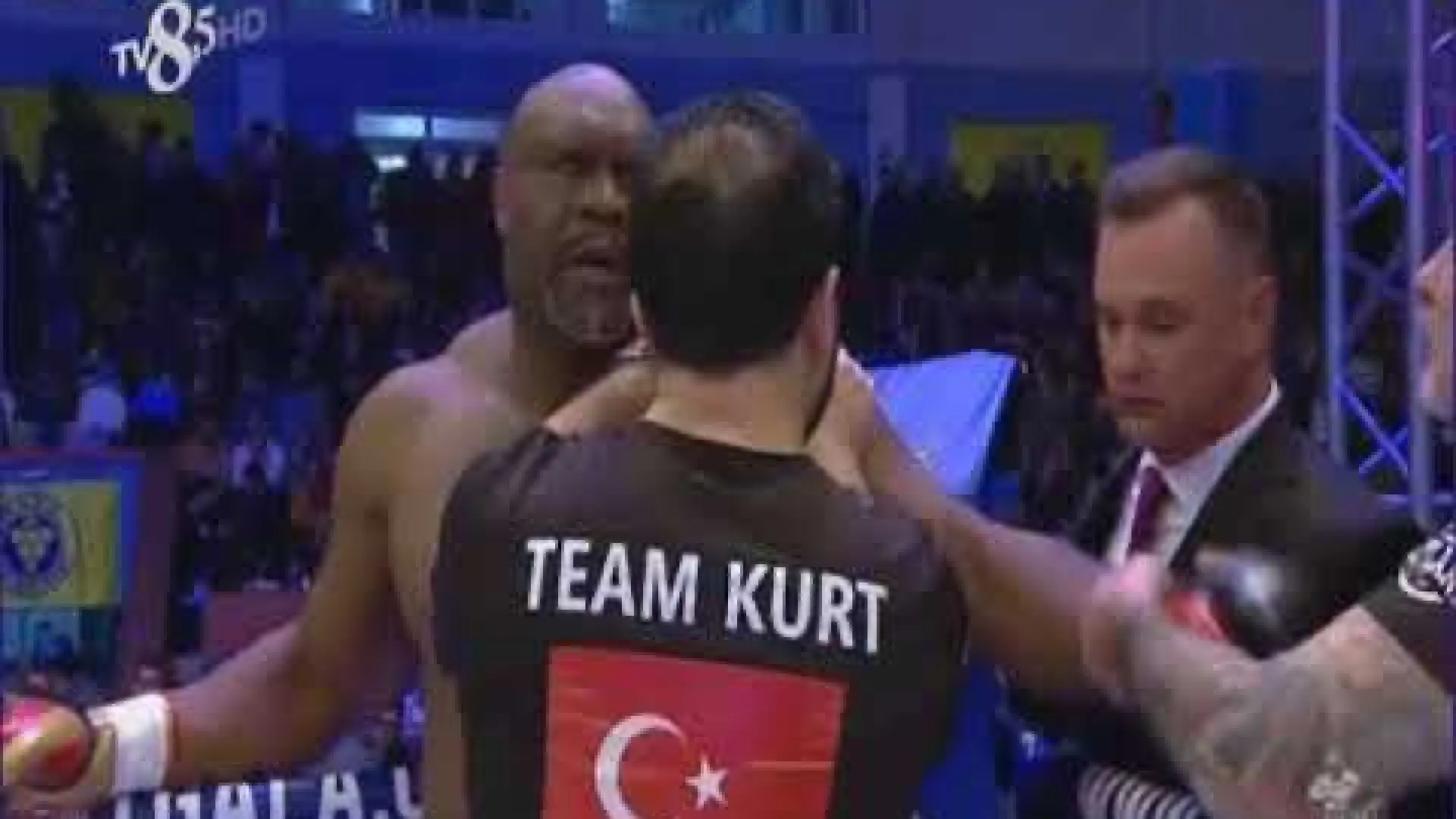 Bob Sapp vs Selcuk Ustabasi (Fight Video)