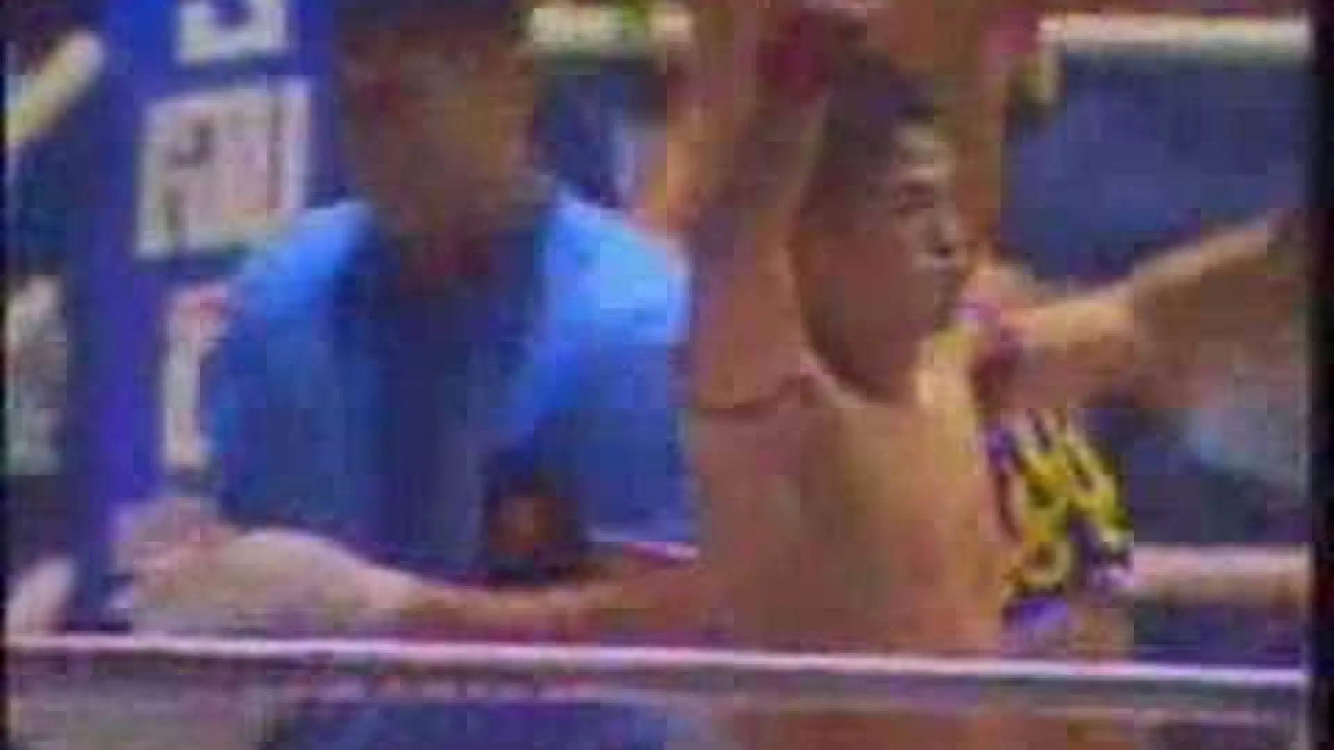 Anuwat Kaewsamrit vs Kongpipop Petchyindee (Fight Video)