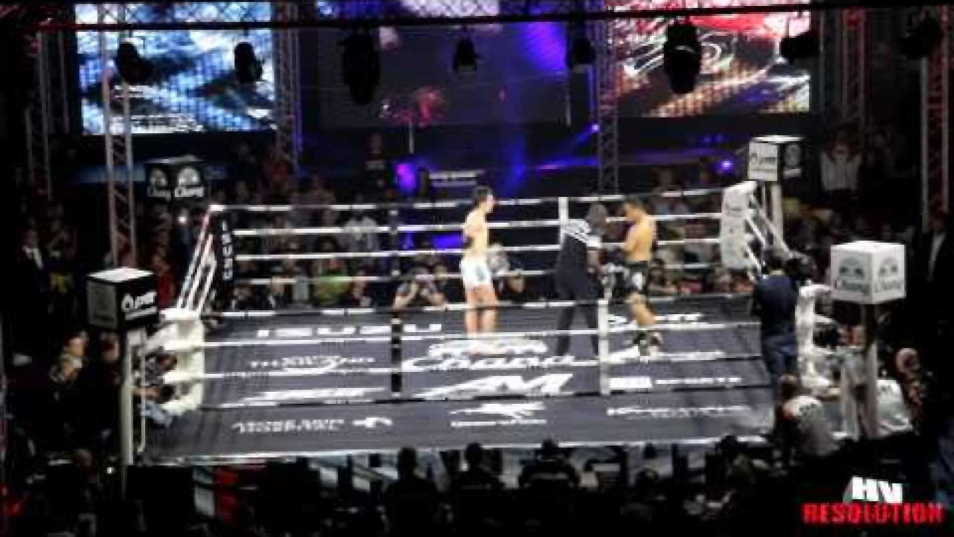 Saiyok Pumpanmuang vs Raphaël Llodra (Fight Video)