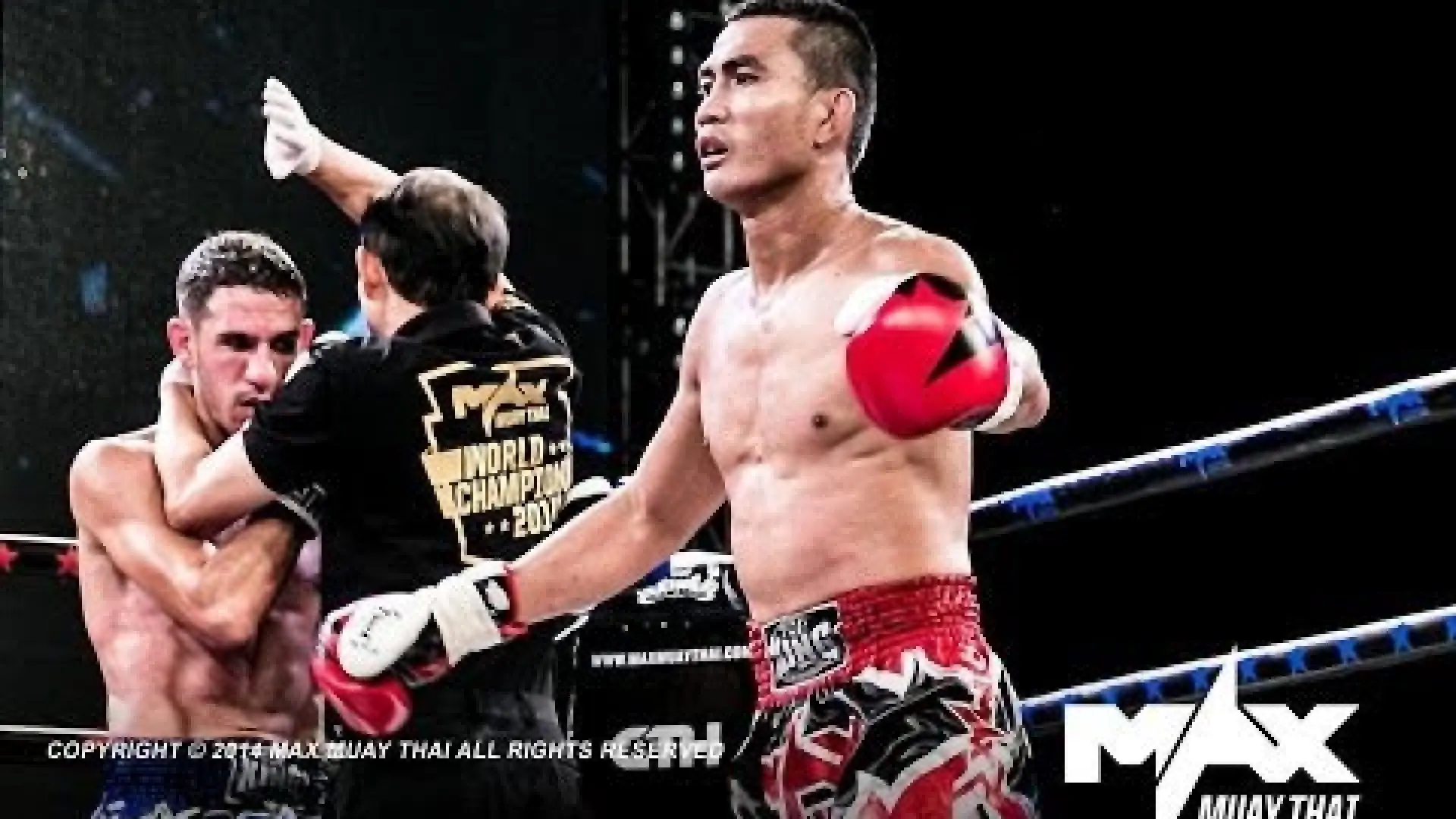 Jomthong Chuwattana vs Mike Demetriou (Fight Video)