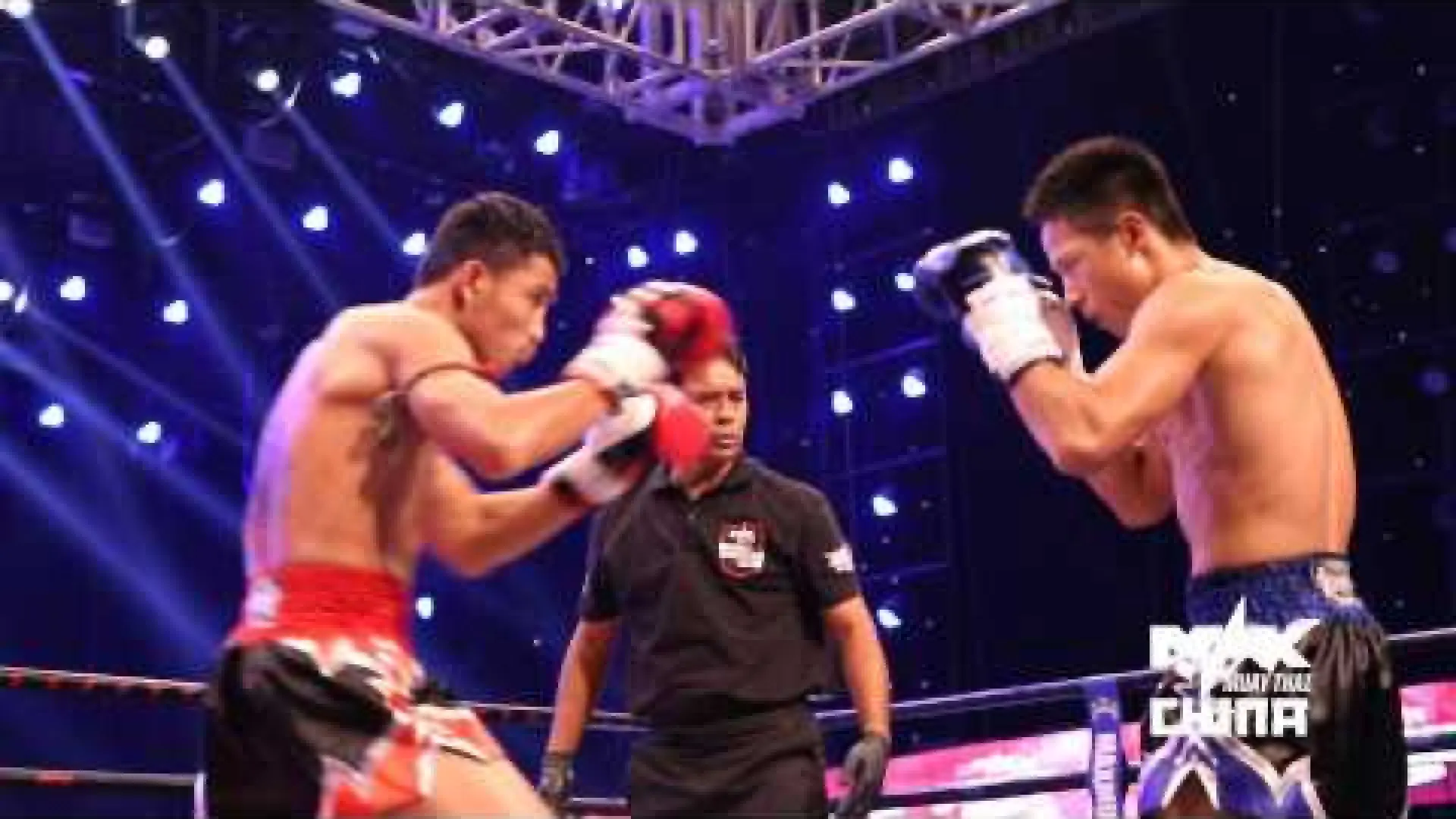Jomthong Chuwattana vs Deng Zeqi (Fight Video)