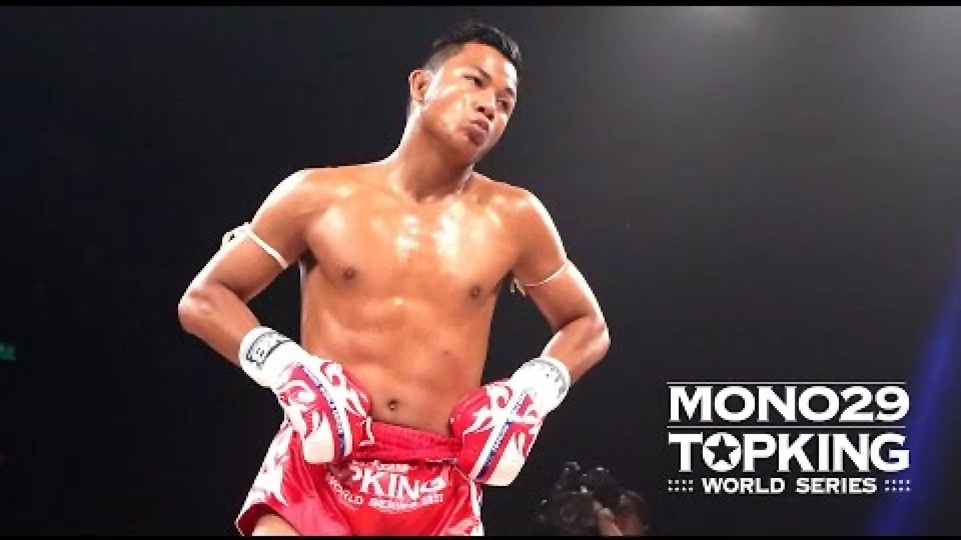 Thongchai Sitsongpeenong vs Colin Lau (Fight Video)