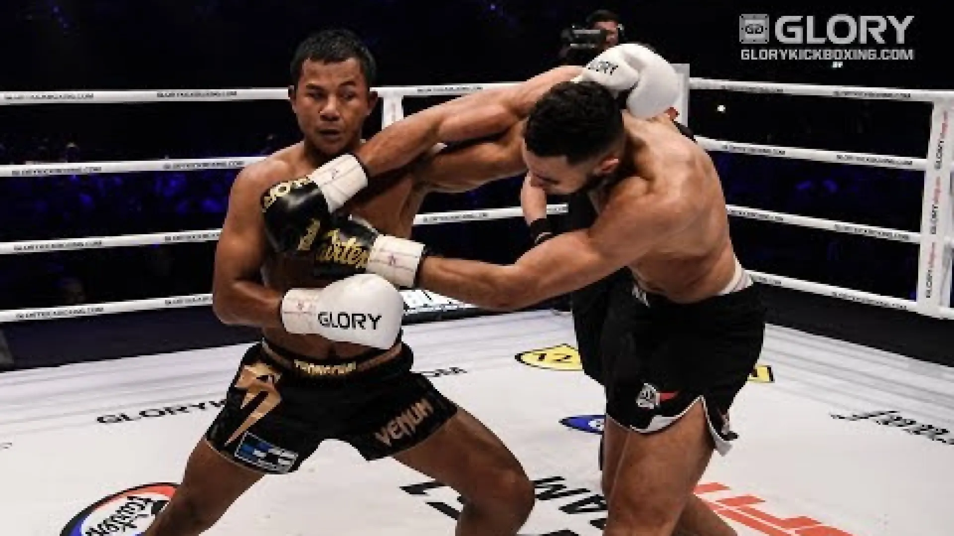 Thongchai Sitsongpeenong vs Eyevan Danenberg (Fight Video)