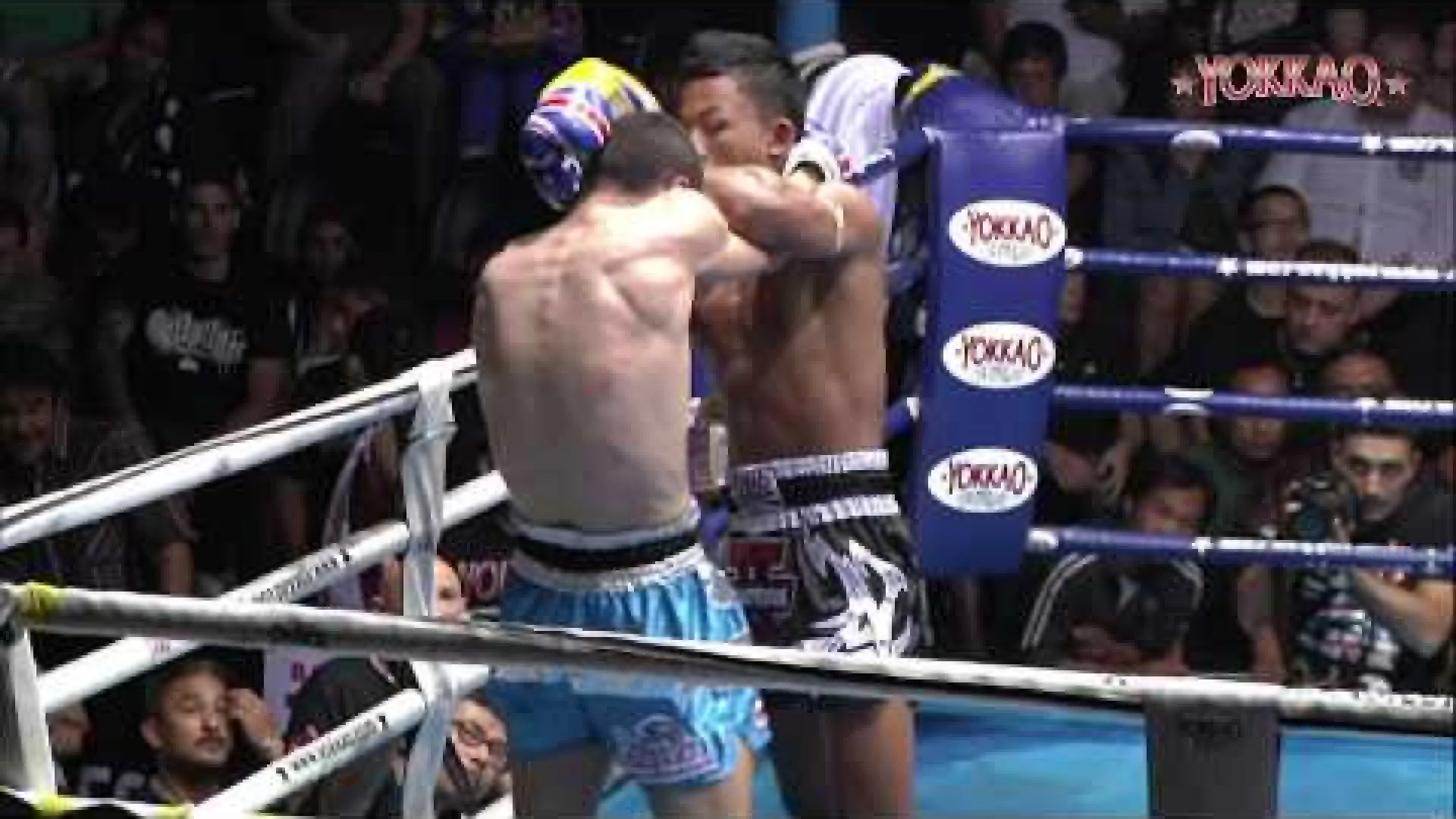 Thongchai Sitsongpeenong vs Toby Smith (Fight Video)
