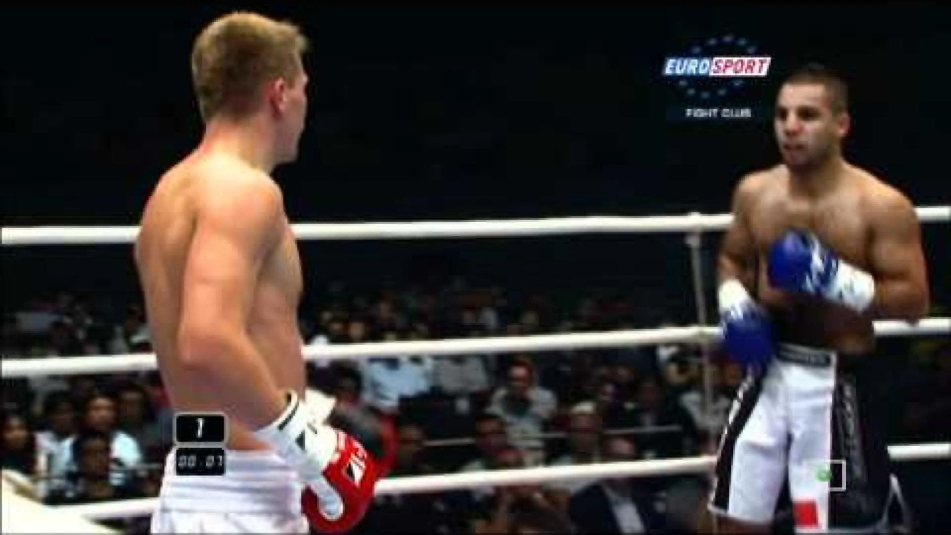 Mohamed Khamal vs Artur Kyshenko (Fight Video)