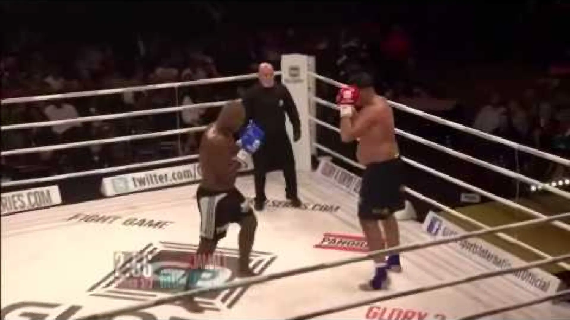 Jamal Ben Saddik vs Jahfarr Wilnis (Fight Video)