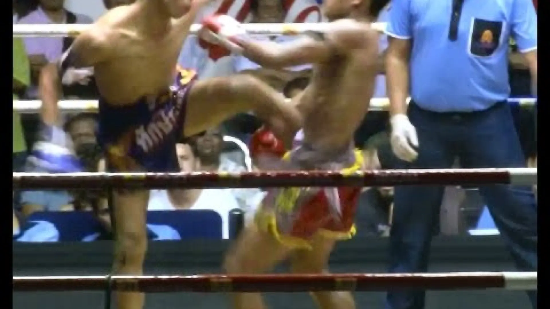 Superbank Sakchaichote vs Thaksinlek Kiatniwat (Fight Video)