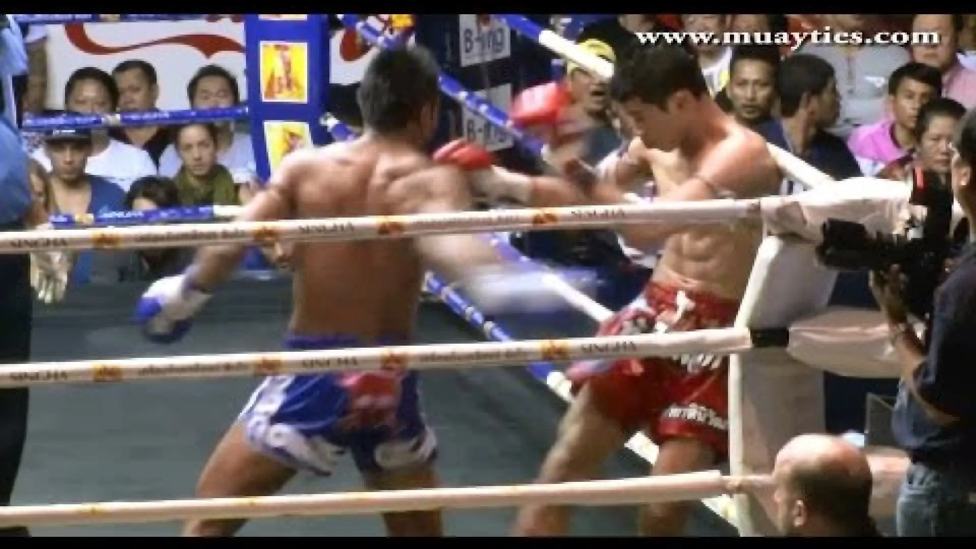 Thanonchai Fairtex vs Thaksinlek Kiatniwat (Fight Video)