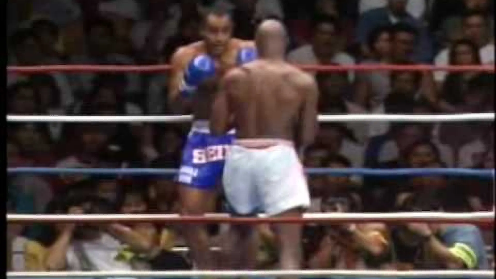 Ernesto Hoost vs Michael Thompson (Fight Video)