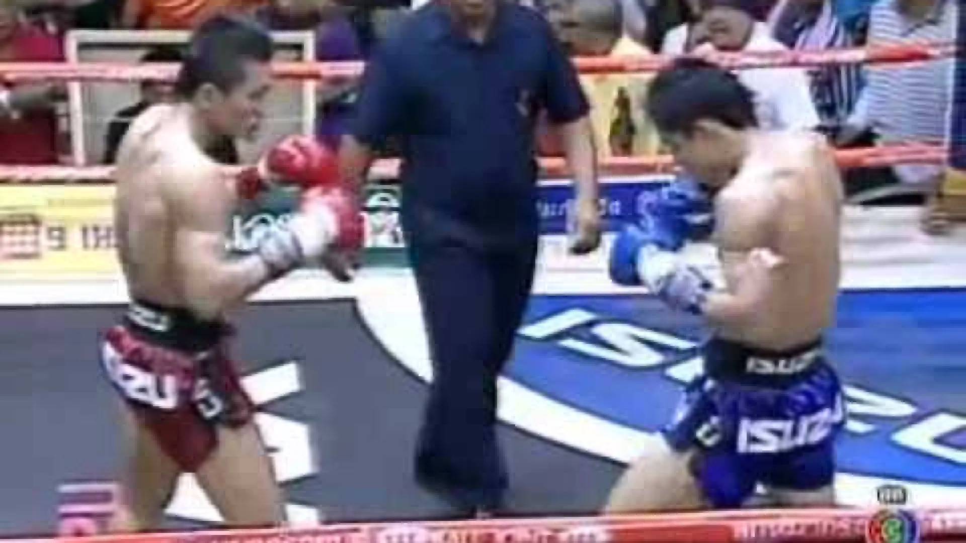 Singmanee Kaewsamrit vs Phetasawin Seatranferry (Fight Video)