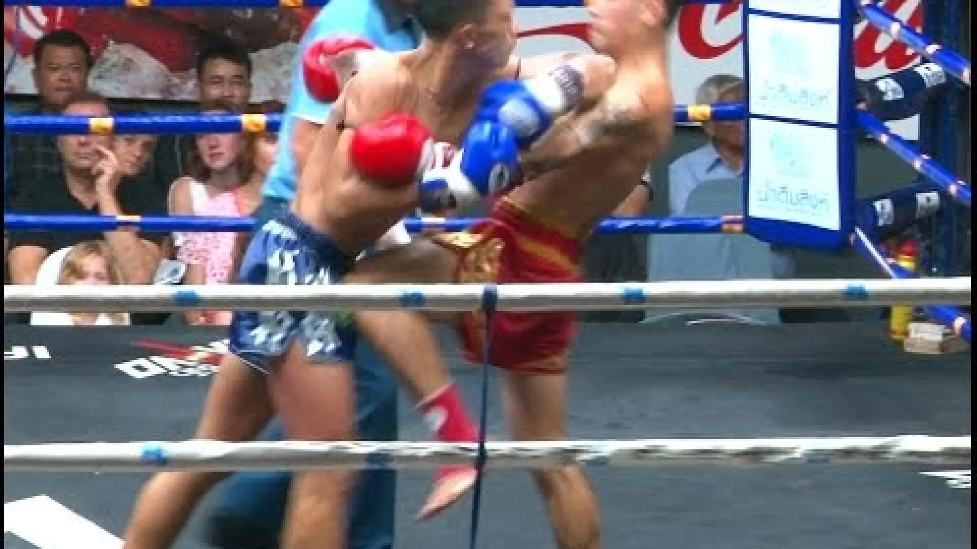 Jomhod Eminentair vs Yothin FA Group (Fight Video)
