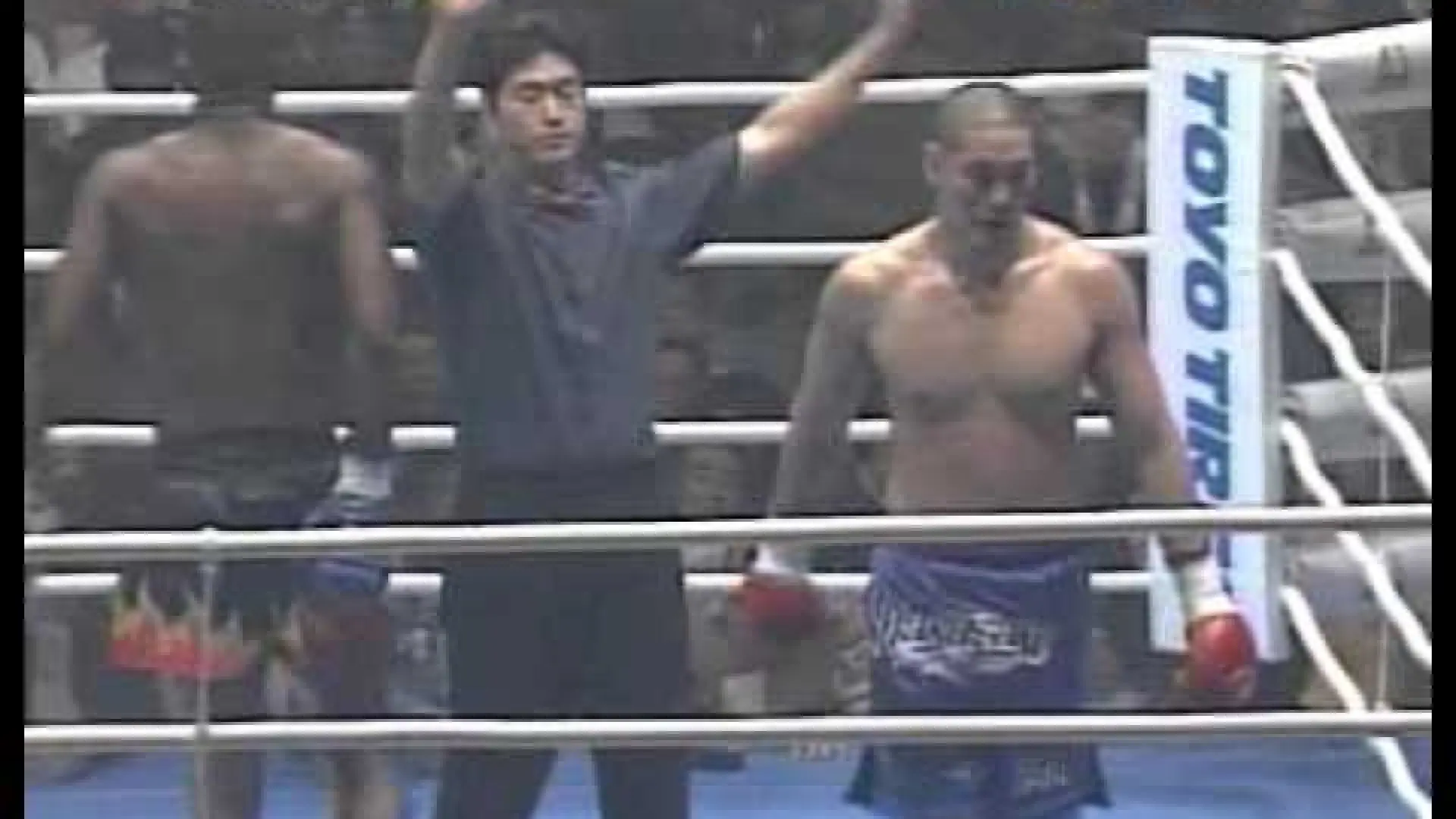 Remy Bonjasky vs Tsuyoshi Nakasako (Fight Video)