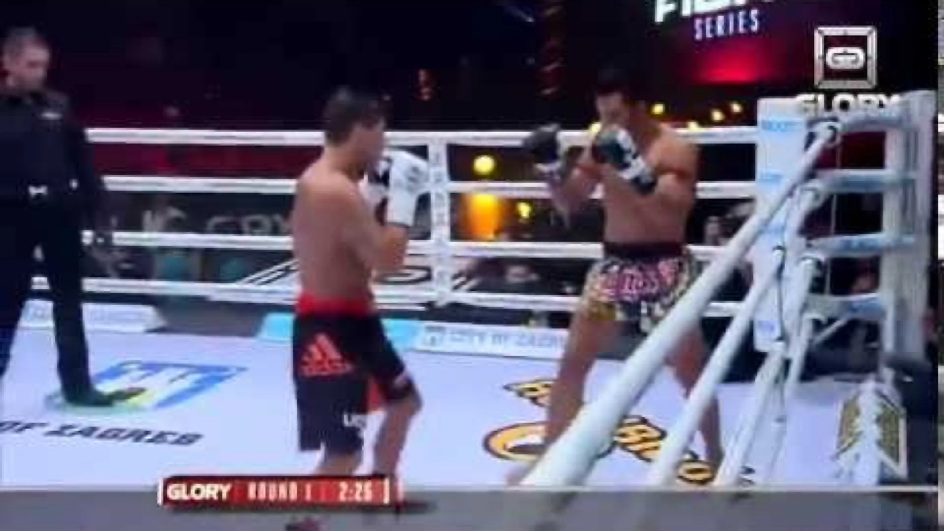 Aikpracha Meenayothin vs Albert Kraus (Fight Video)