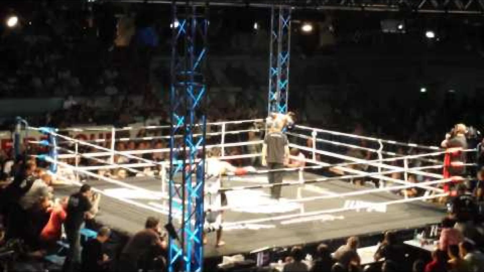 Azize Hlali vs Tengnueng Sitjaesairoong (Fight Video)