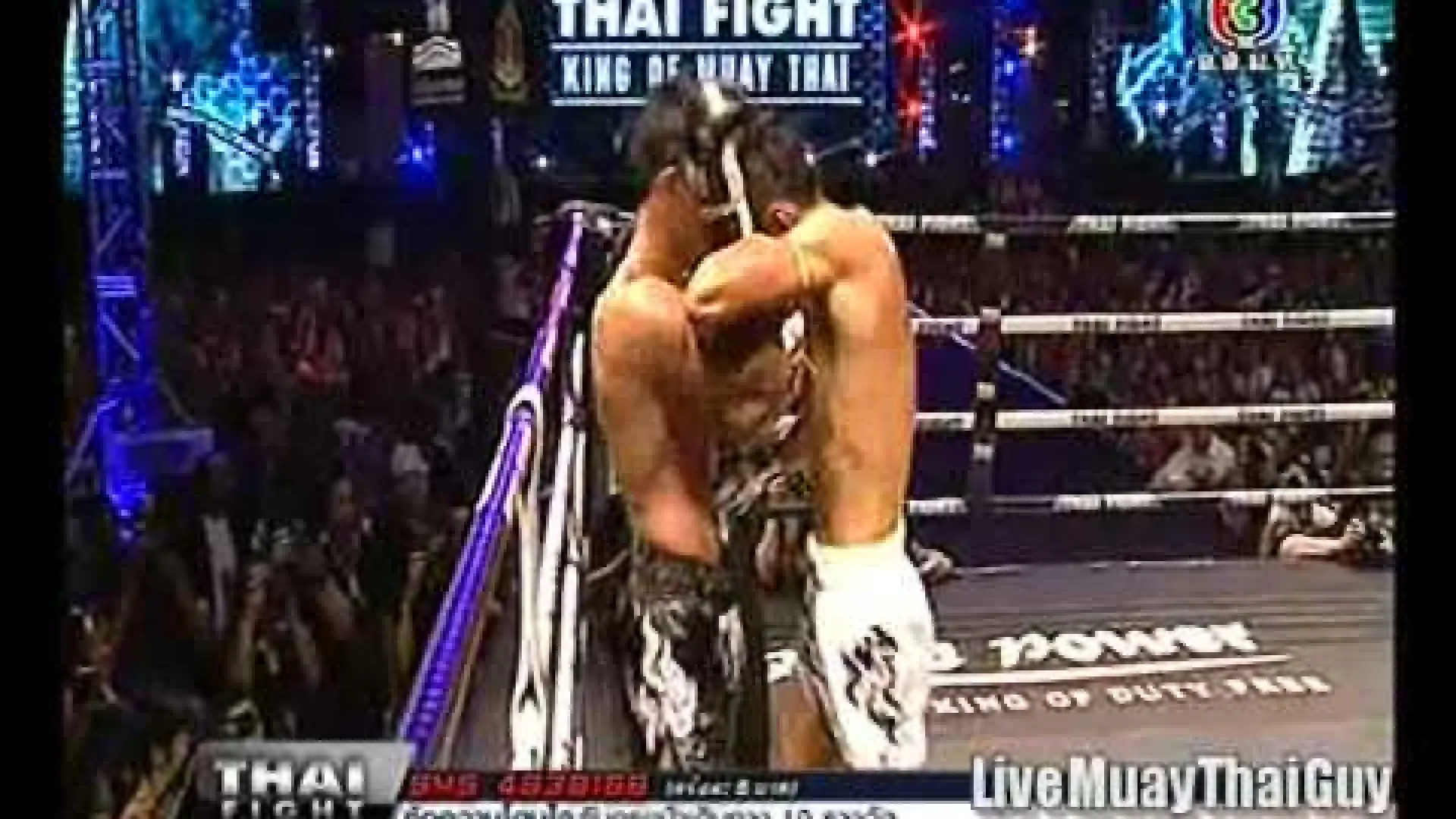 Fahmongkol Sor Jor Dangrayong vs Iquezang Kor Rungthanakeat (Fight Video)