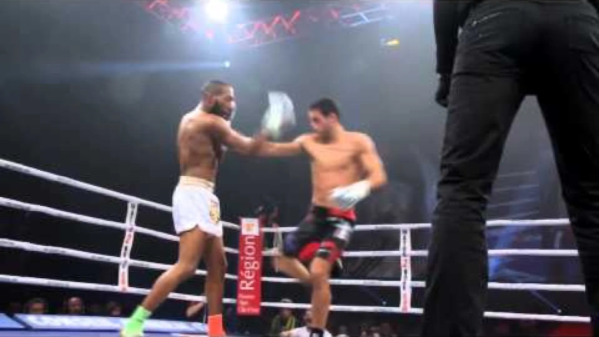 Charles François vs Abdellah Ezbiri (Fight Video)