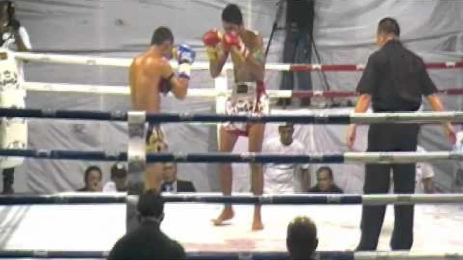 Bernueng Topkingboxing vs Chanachai Kaewsamrit (Fight Video)