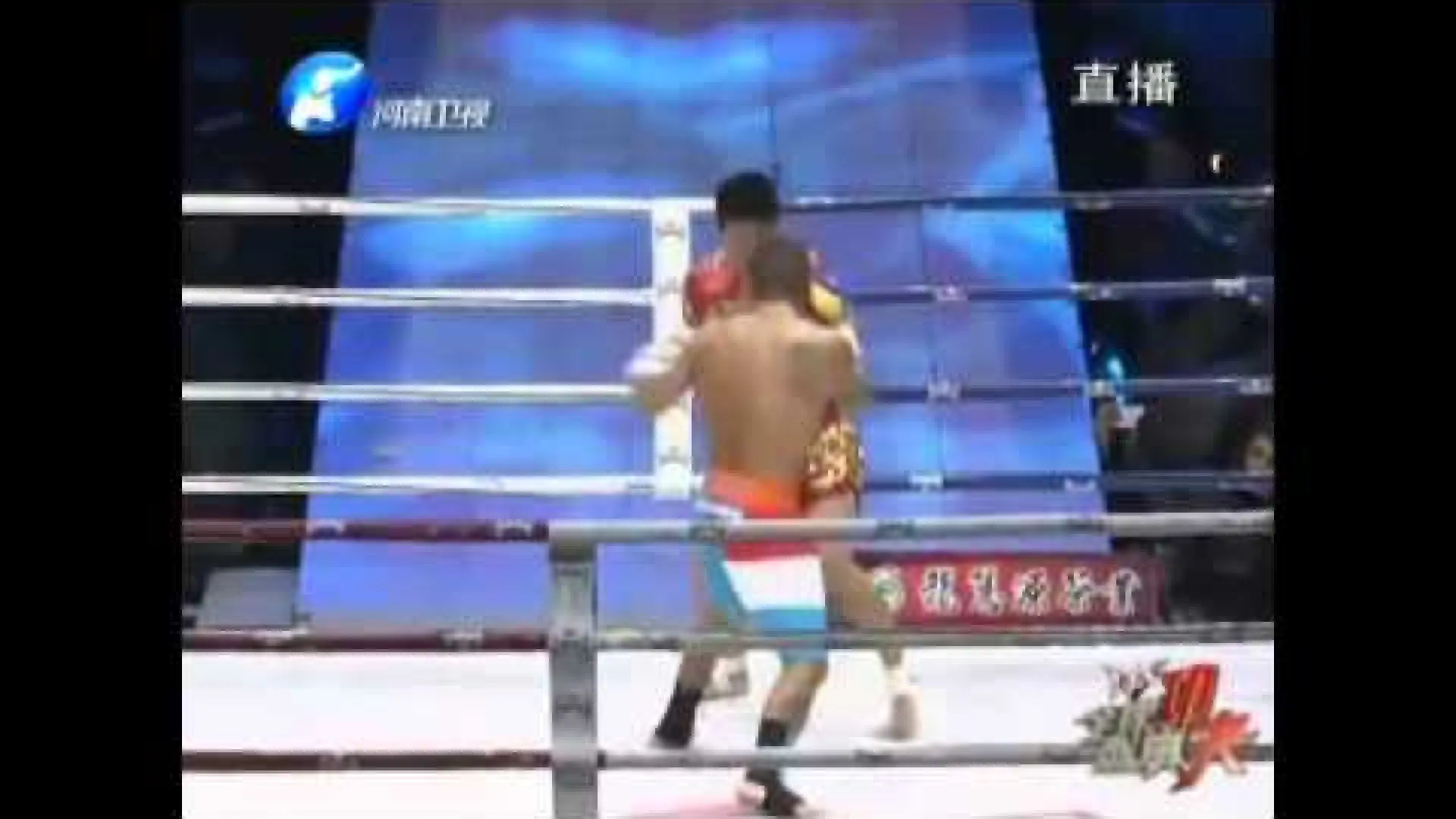 Albert Kraus vs Dong Wenfei (Fight Video)