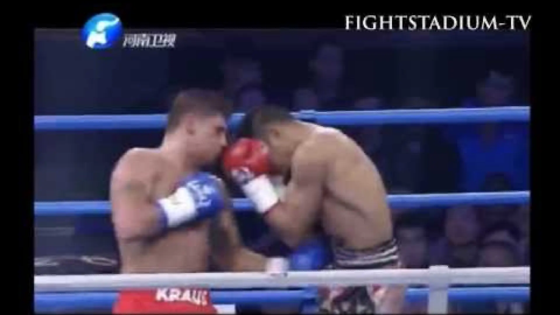 Albert Kraus vs Zhou Zhipeng (Fight Video)