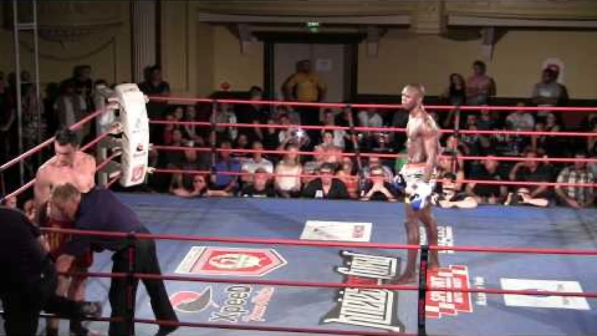 Israel Adesanya vs Kim Loudon (Fight Video)