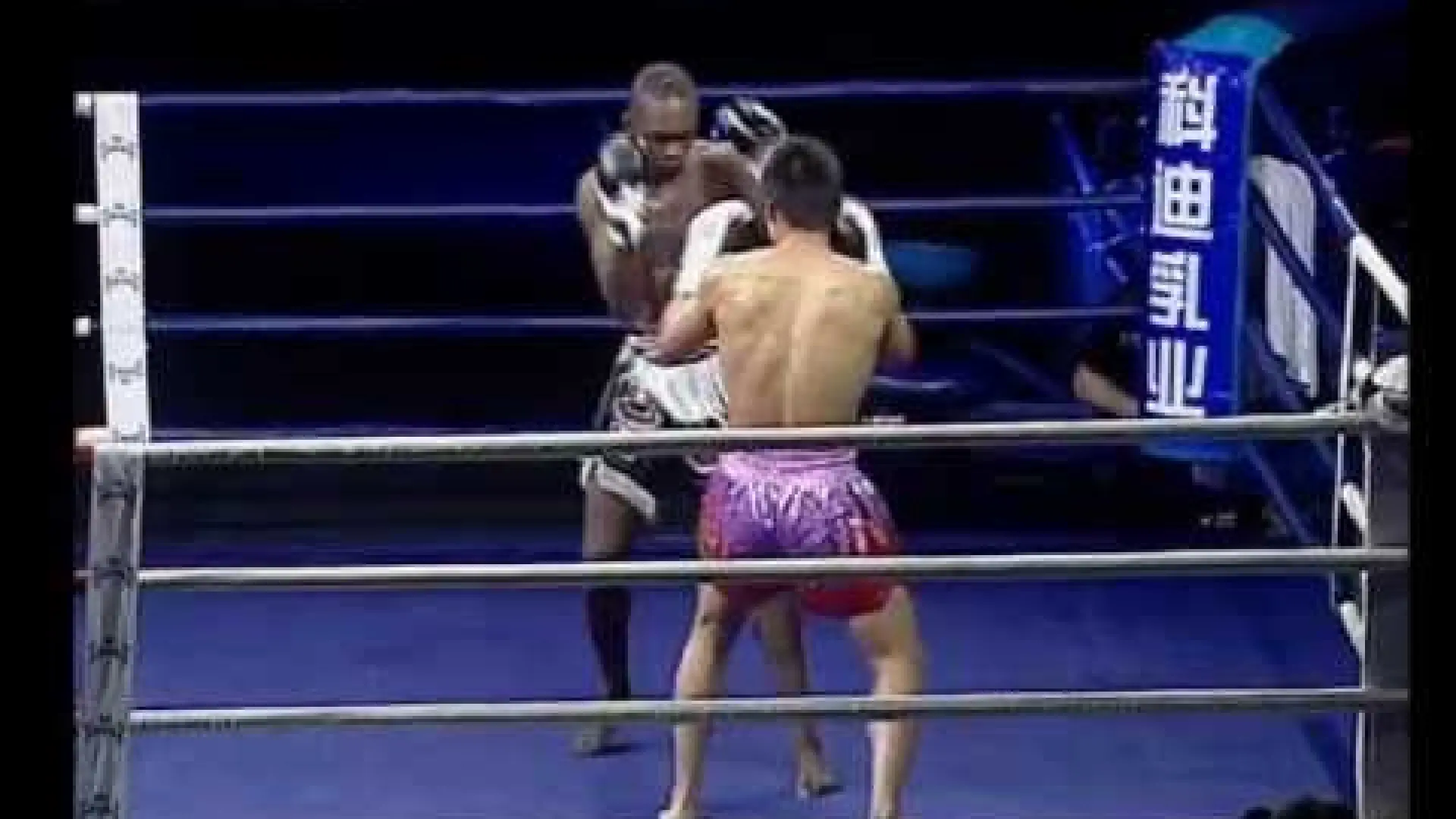 Israel Adesanya vs Xu Yi (Fight Video)