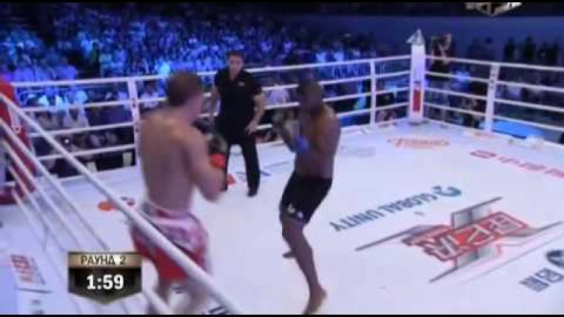 Jahfarr Wilnis vs Valentin Slavikovski (Fight Video)