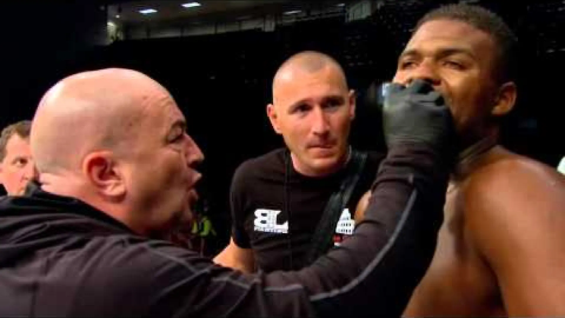 Jahfarr Wilnis vs Benjamin Adegbuyi (Fight Video)