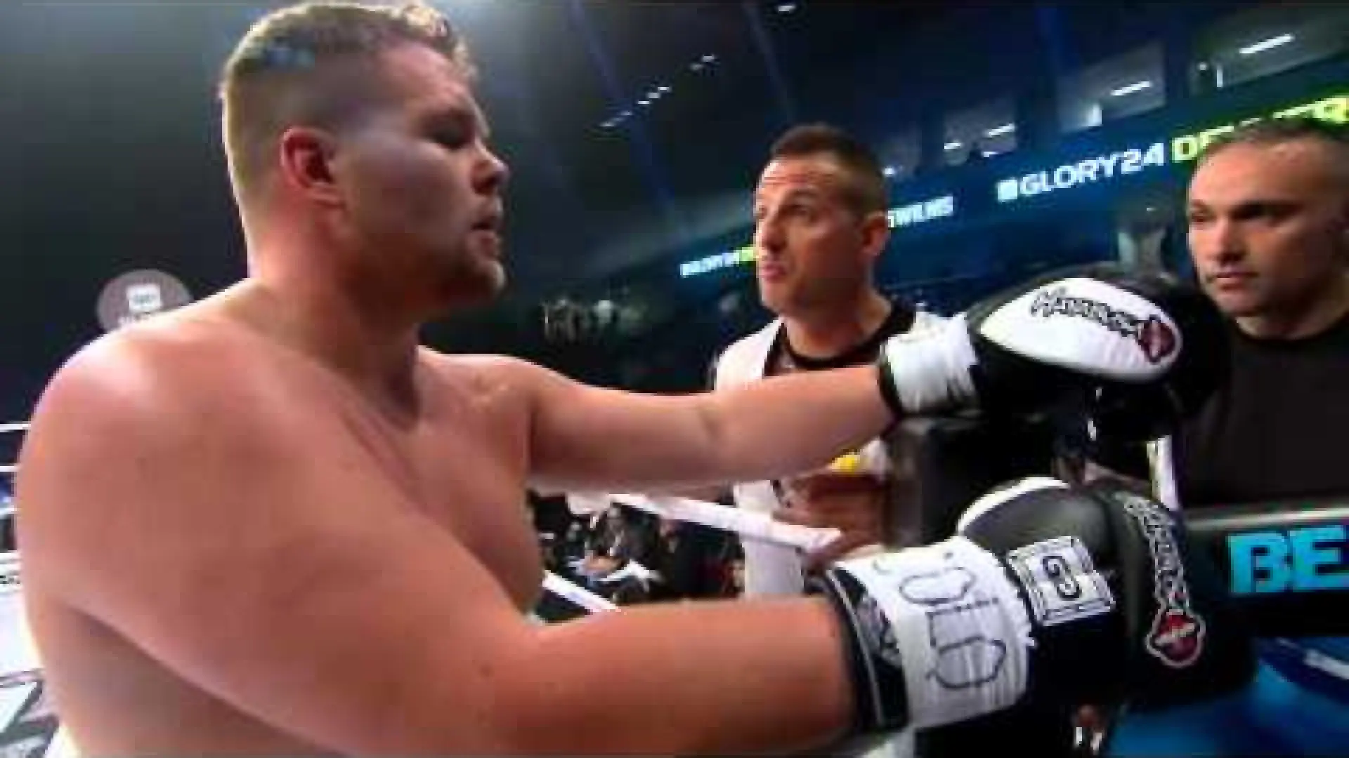 Jahfarr Wilnis vs Ben Edwards (Fight Video)