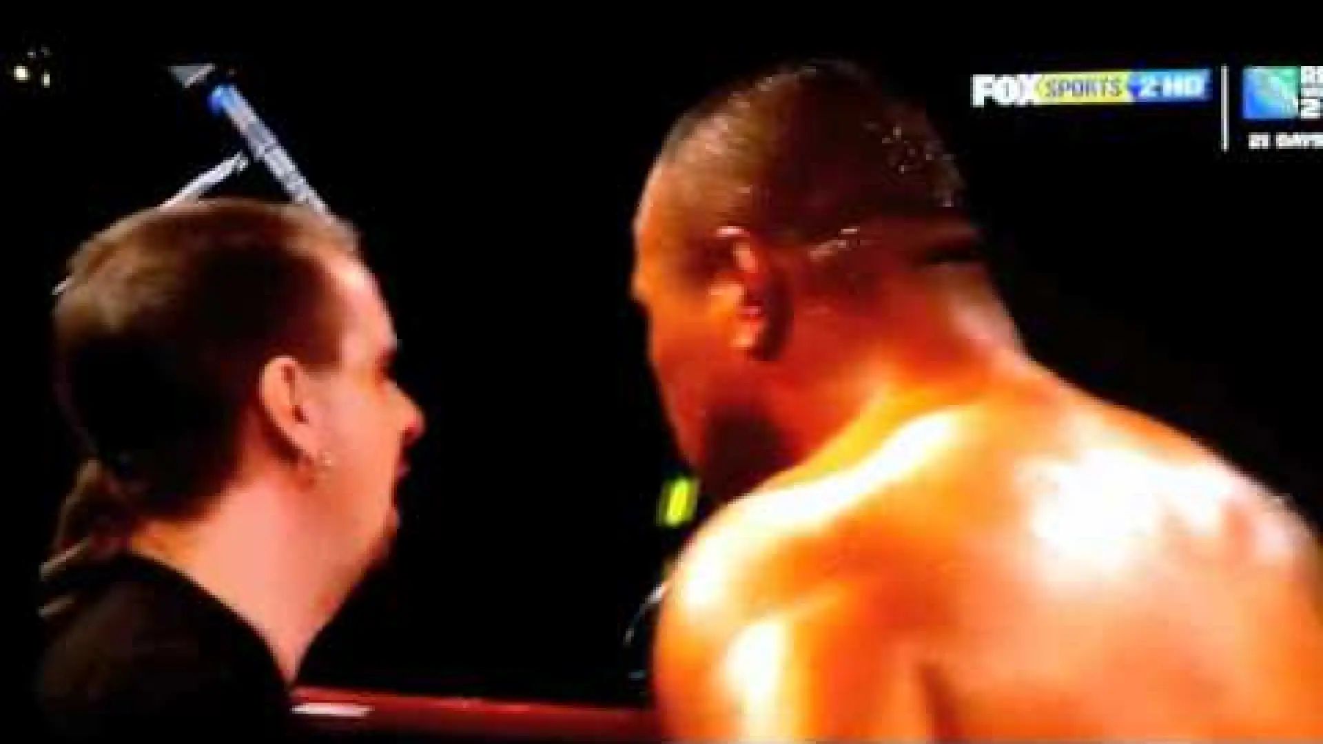 Mighty Mo vs Ben Edwards (Fight Video)